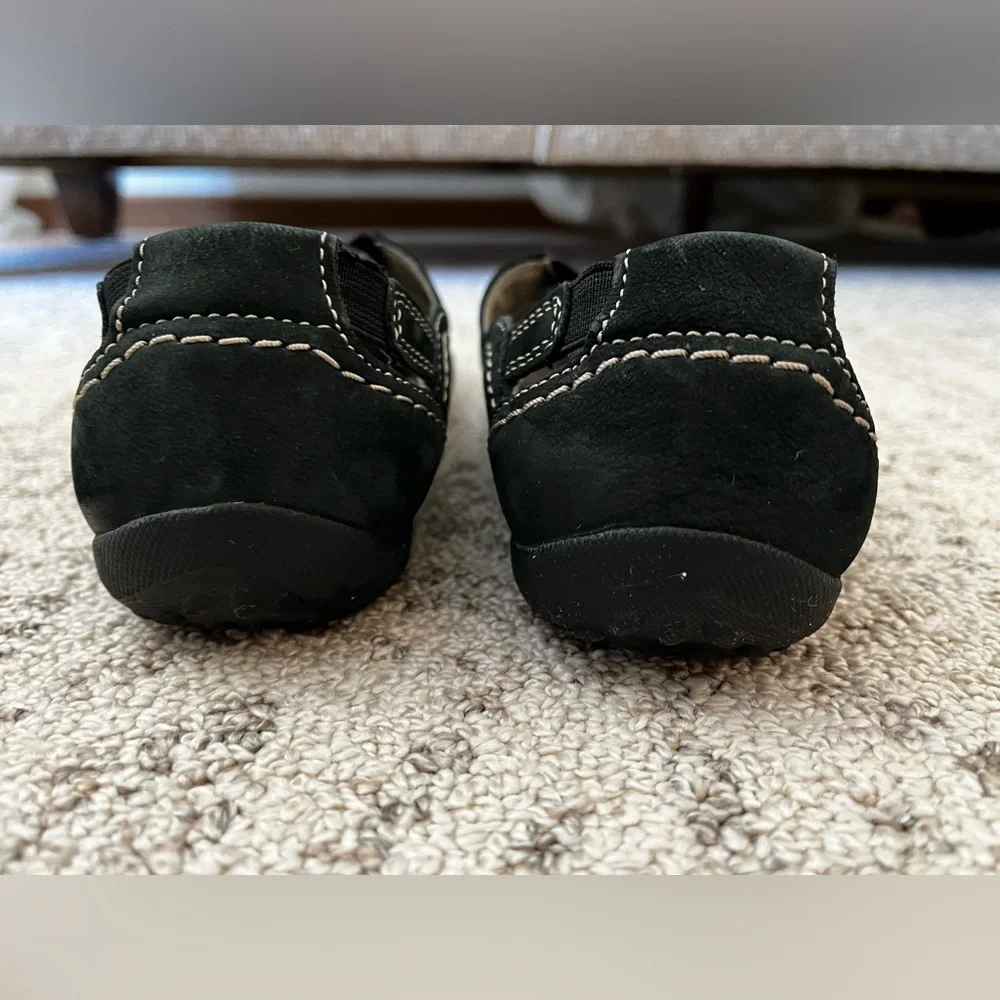 Clark’s Ladies Navy Shoes - Picture 4 of 6